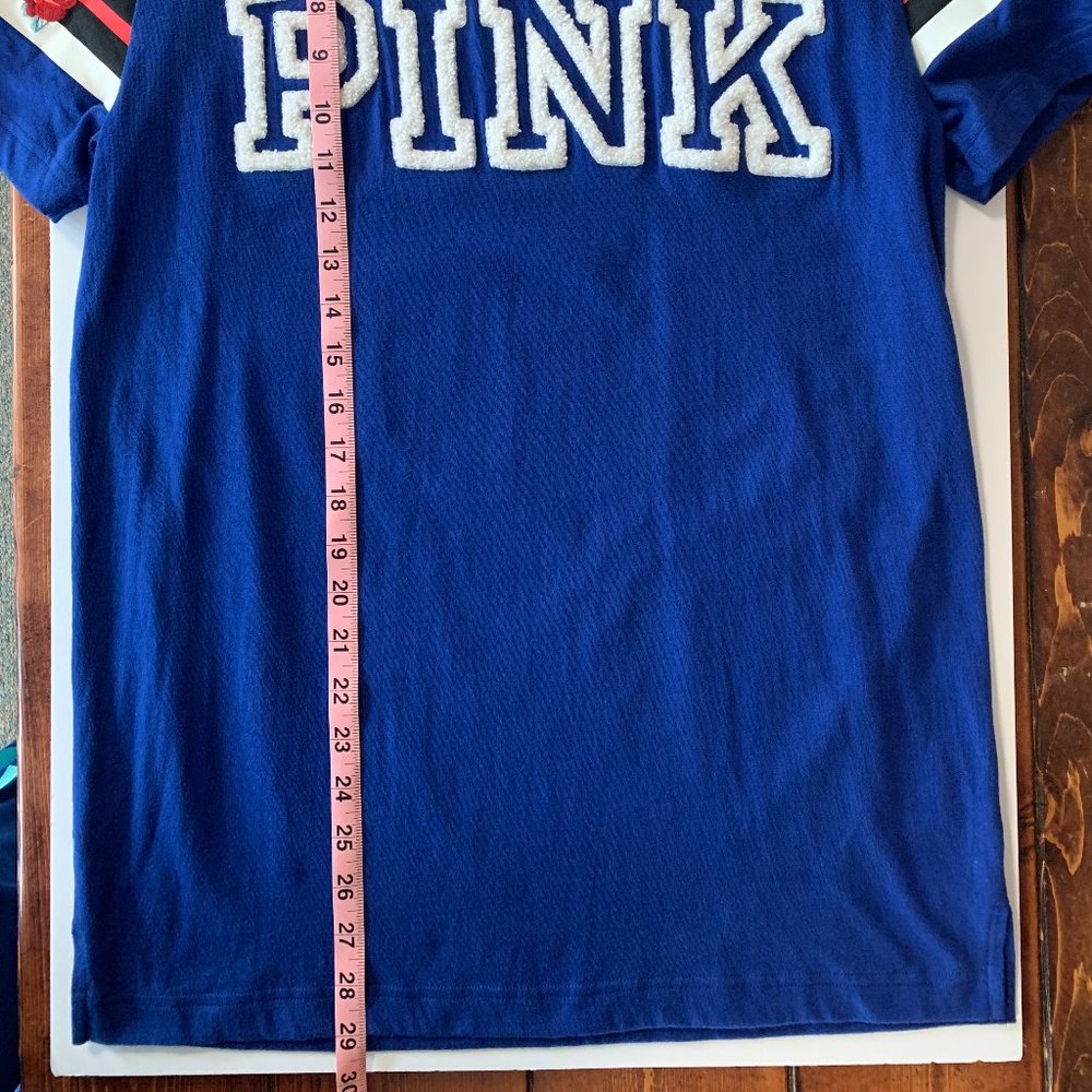 NWOT Victoria's Secret PINK Campus Tee Rose Embroidered With Sherpa Letters - Picture 6 of 9